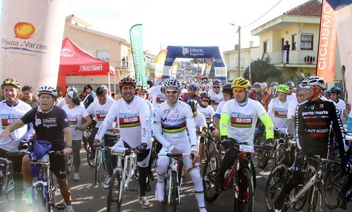 Multidão de bicicleta comemorou título mundial