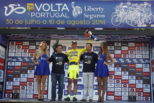 Victor de La Parte veste amarela em Fafe