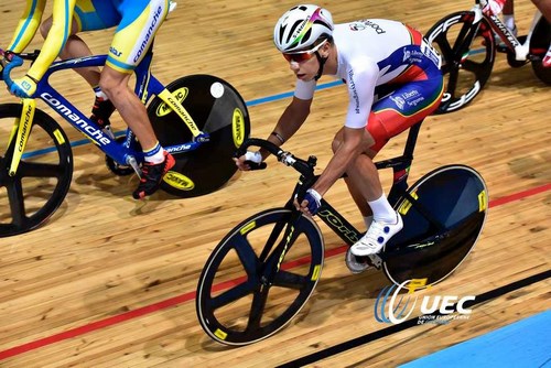 Ivo Oliveira quinto a meio da competio de omnium