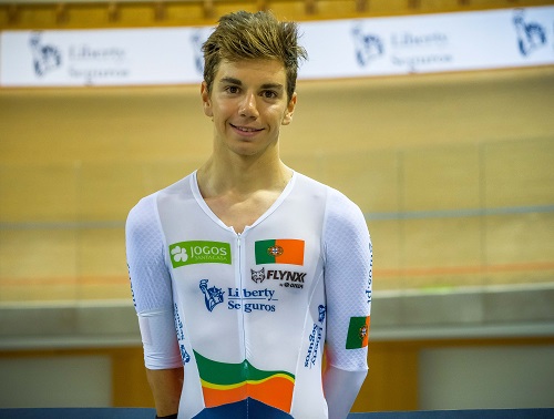 Ivo Oliveira ganha a Ta�a do Mundo na corrida por pontos