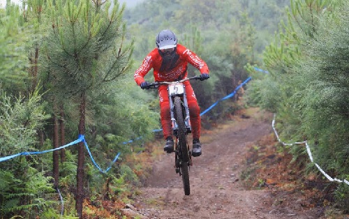 Vasco Bica e Ana Costa confirmam vit�ria na Ta�a de Portugal de Downhill