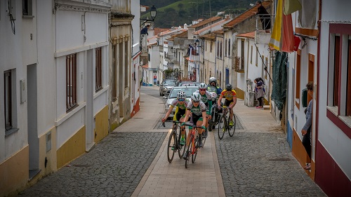 Juniores e paraciclistas disputam Trofu Jos Poeira