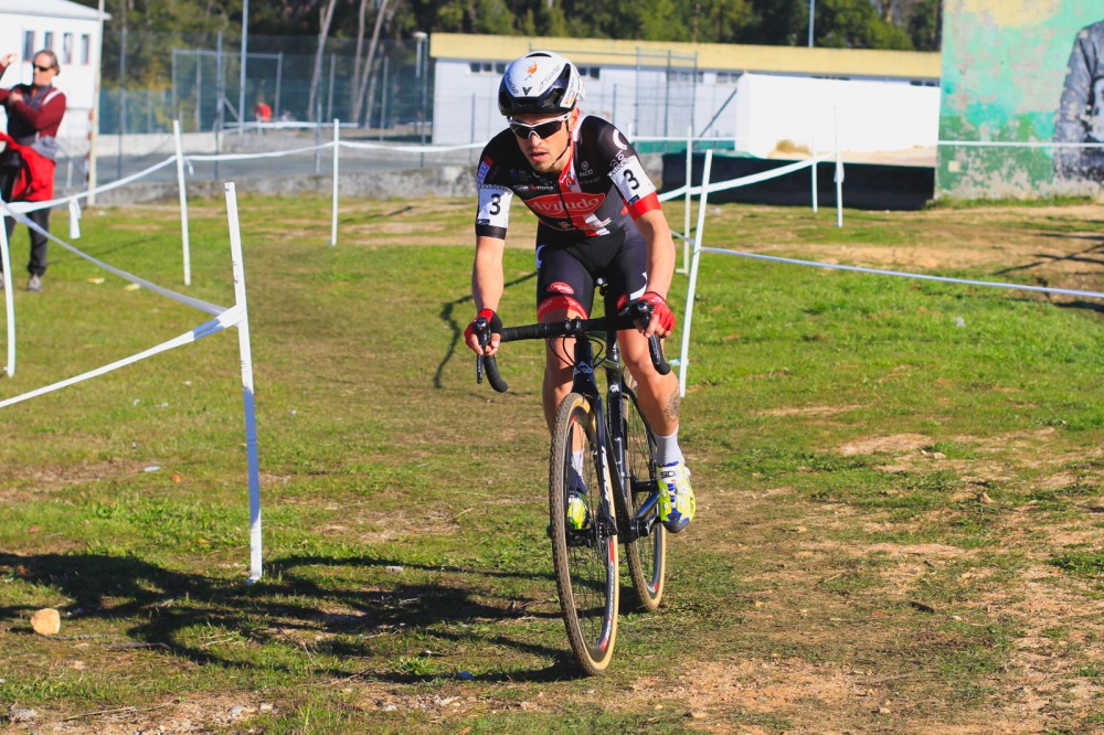 Participa��o recorde no arranque da Ta�a de ciclocrosse