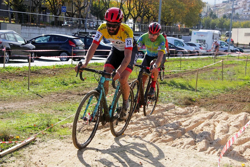 Ta�a de Portugal de Ciclocrosse segue para Vouzela