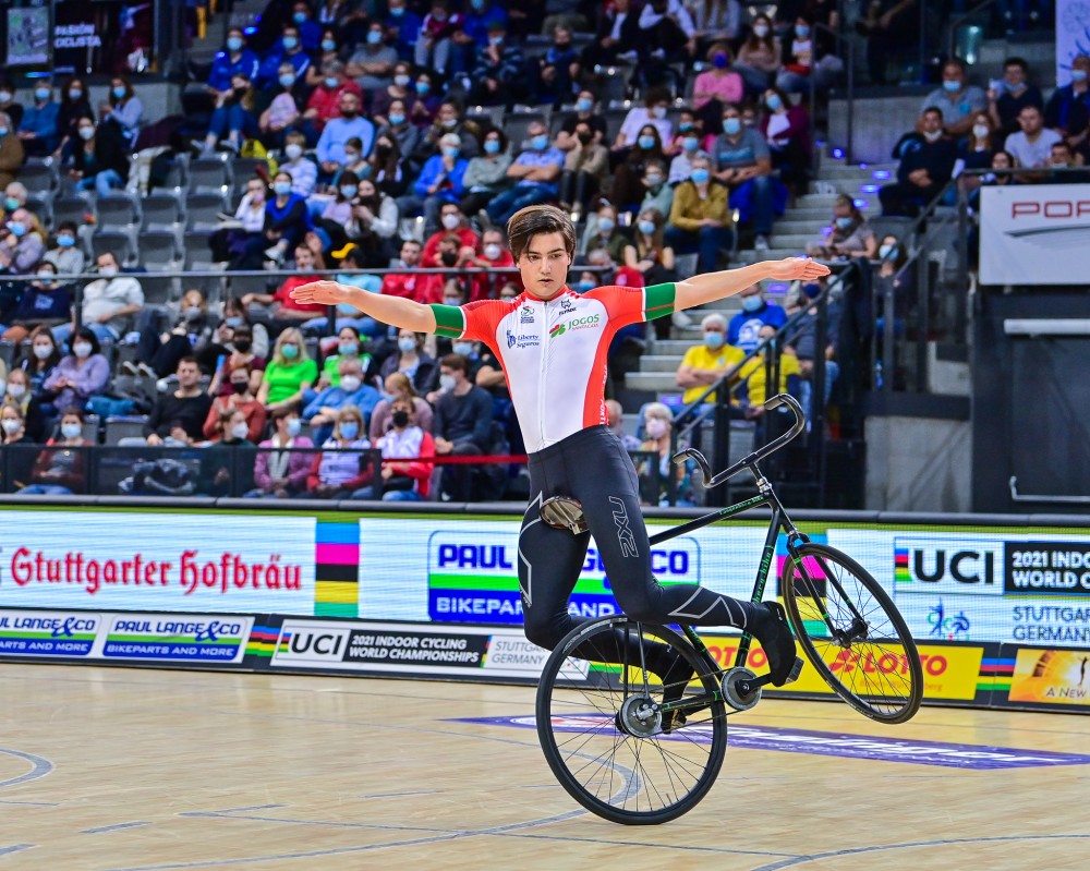 Irmãos Fontinha conseguem top 10 no Mundial de ciclismo artístico