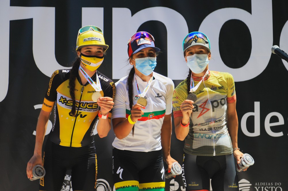 Raquel Queir�s e Ricardo Marinheiro campe�es nacionais de XCO