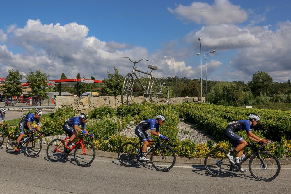 Fim de semana preenchido na estrada, no BTT, no BMX e nas escolas