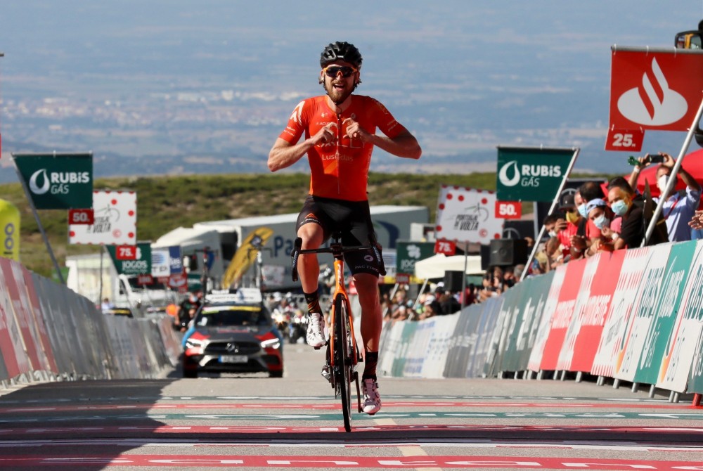 Kyle Murphy ganha etapa a duas velocidades que leva Amaro  amarela