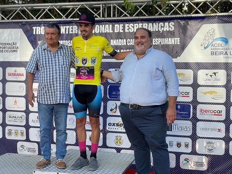 Brit�nico e uruguaio vence na Trof�u de Esperan�as