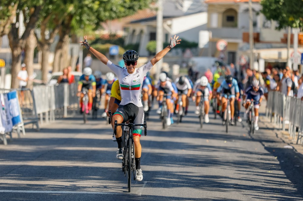 Marta Carvalho vence ao sprint e Mariana L�bano segura a amarela