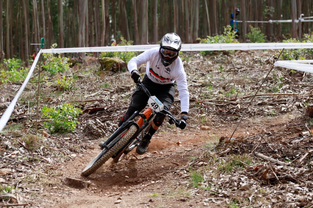 Jos Borges e Sara Ferreira mais fortes na etapa de Lorvo da Taa de enduro