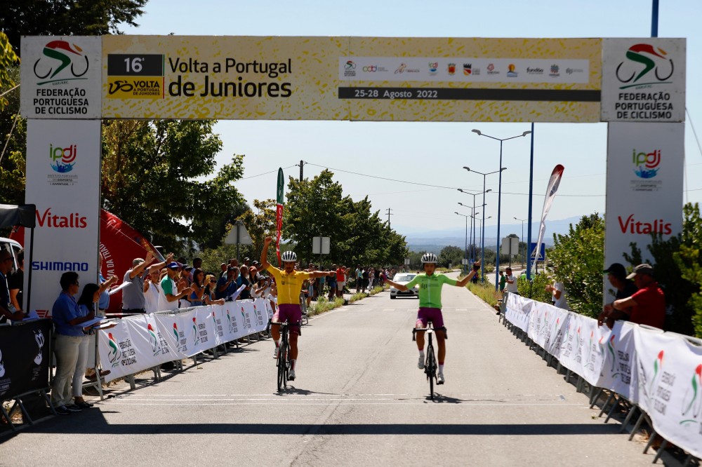 Etapa para Tavares e amarela ainda para Morgado