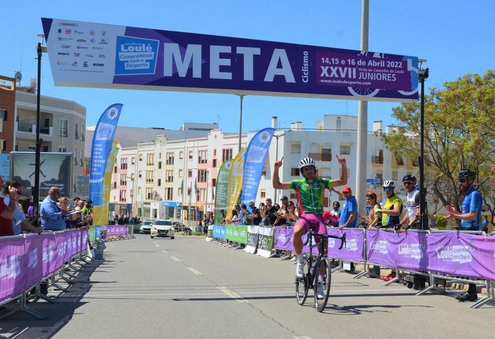 Ant�nio Morgado encabe�a reviravolta bairradina 