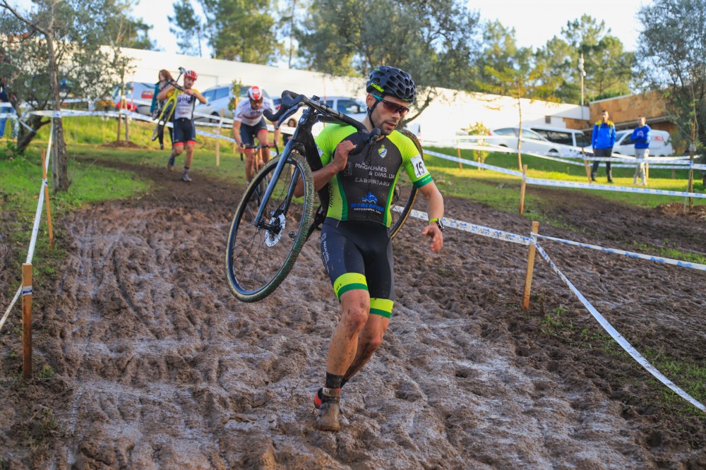 Roberto Ferreira e Joana Monteiro ganham em Abrantes