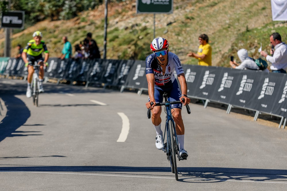 Lu�s Gomes triunfa em dobradinha oliveirense