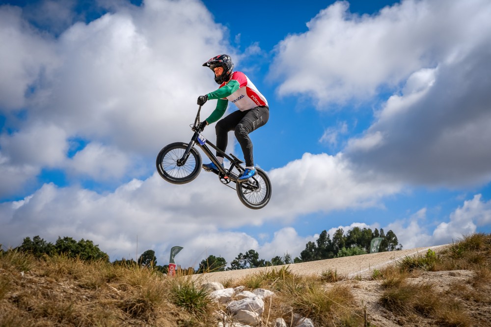 Renato da Silva quarto entre os juniores na Taa da Europa de BMX