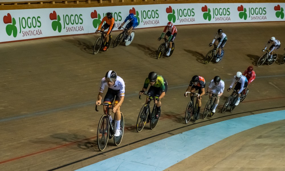 O WorldTour tambm pedala no Veldromo Nacional