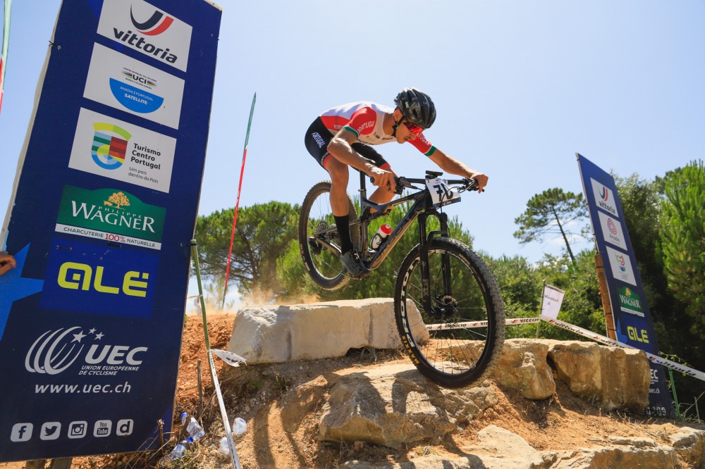 Queda trava desempenho de Portugal na estafeta mista