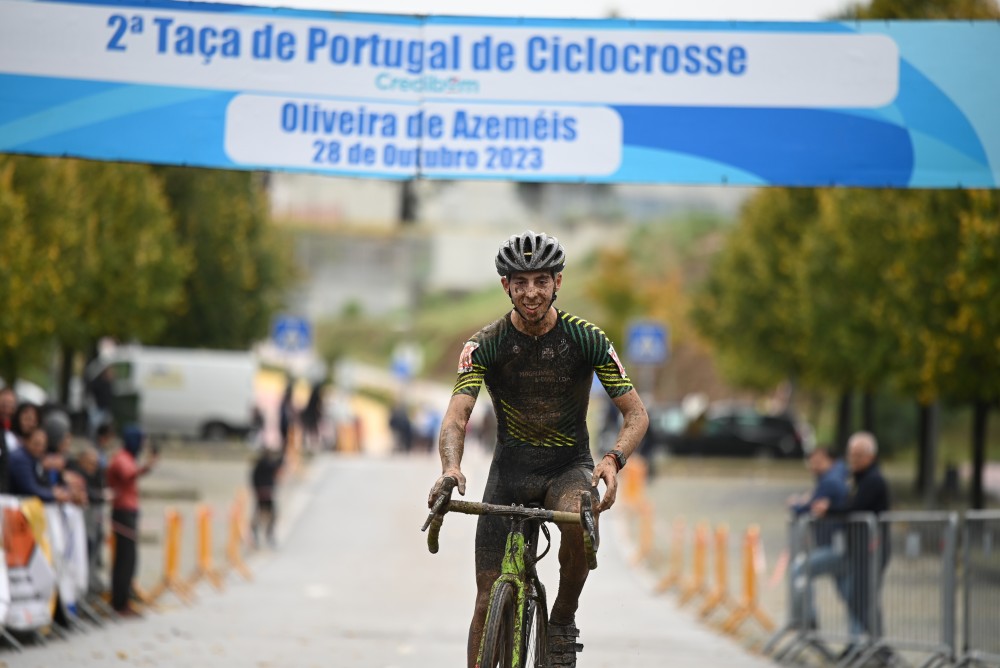 Rafael Sousa e Ana Santos festejam em Oliveira de Azemis