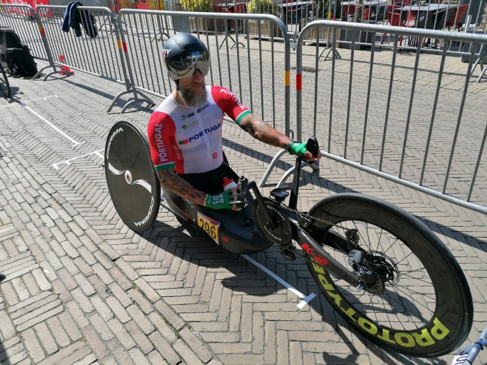 Lus Costa sprintou para medalha e terminou em sexto