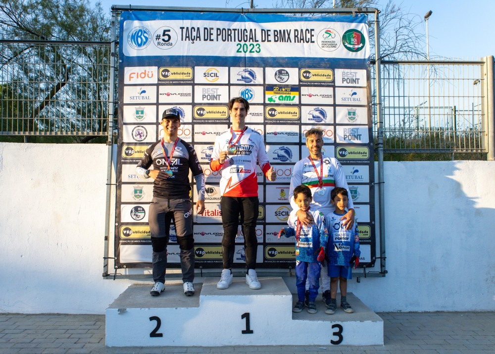 Bernardo Rocha e Rita Xufre dominadores em Setbal