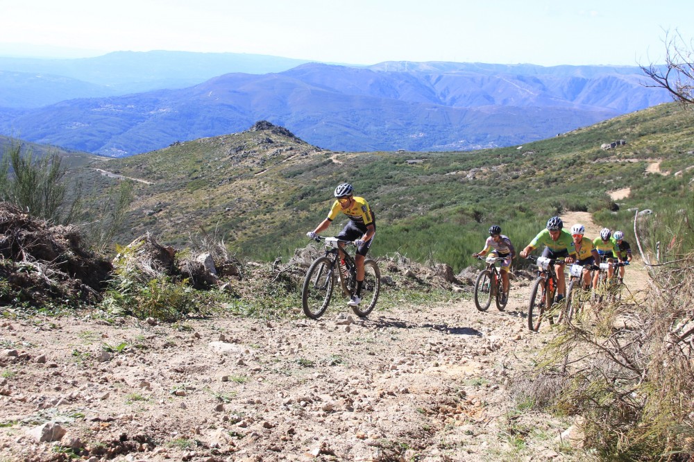 Fim de semana de decises na estrada e no BTT 