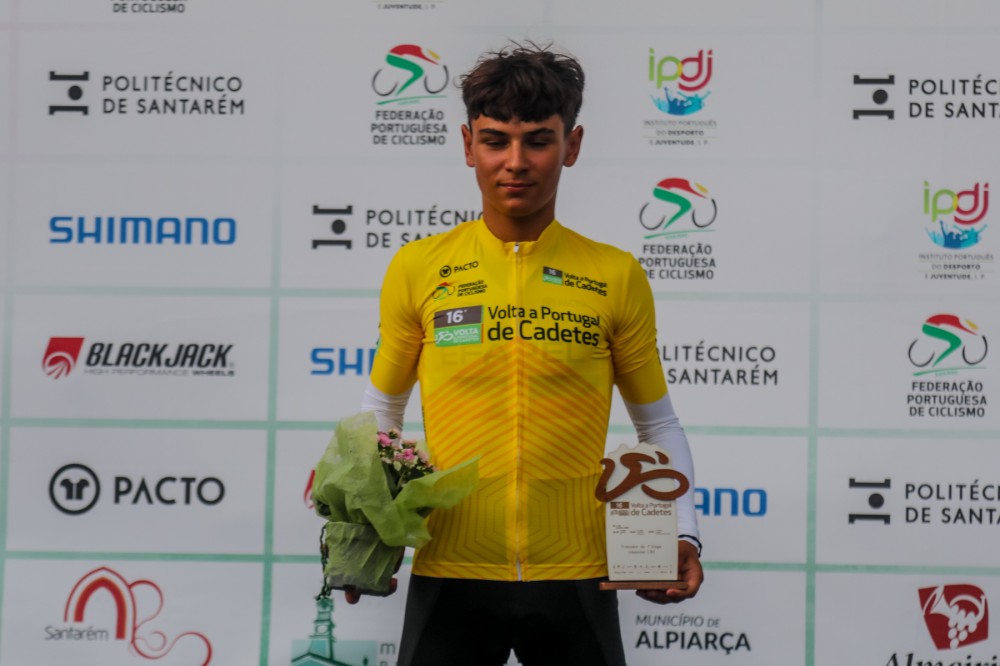 Gonçalo Costa faz valer título de Campeão Nacional