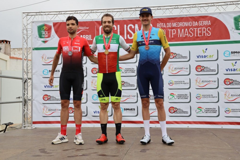 Joo Letras volta a soletrar a palavra "vitria"