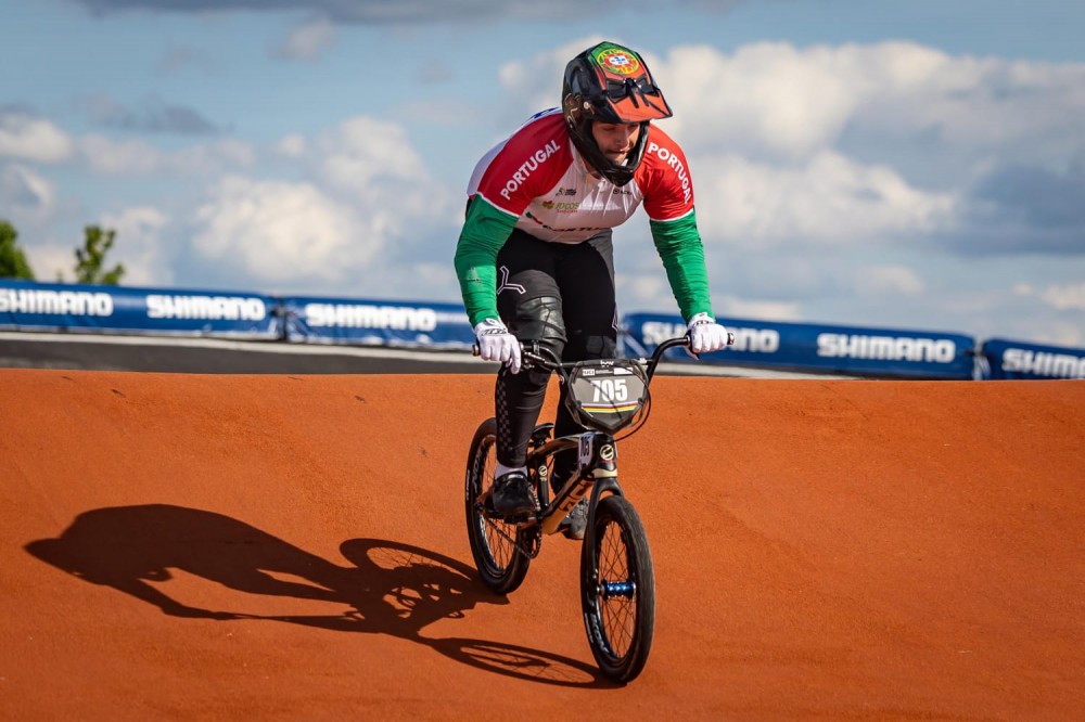 Portugueses eliminados na primeira ronda