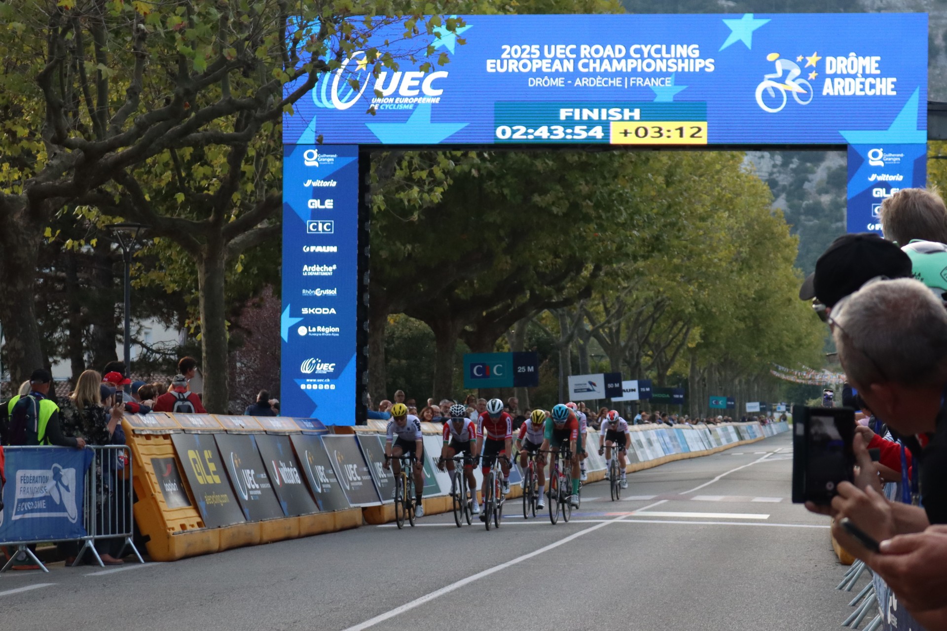 Juniores em bom plano no Campeonato da Europa