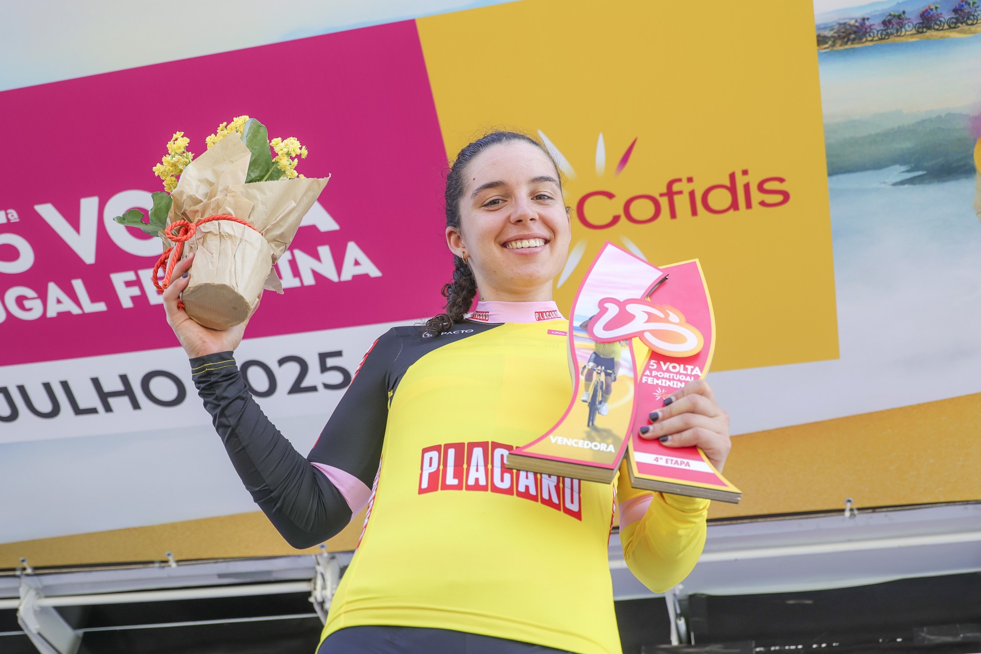 Jasmin Liechti vence isolada e agarra liderana da Volta a Portugal Feminina Cofidis