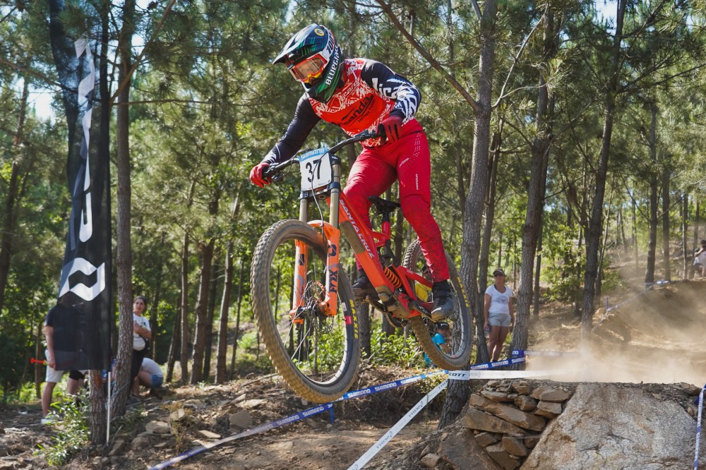 Tiago Ladeira e Margarida Bandeira sagram-se Campees Nacionais de DHI
