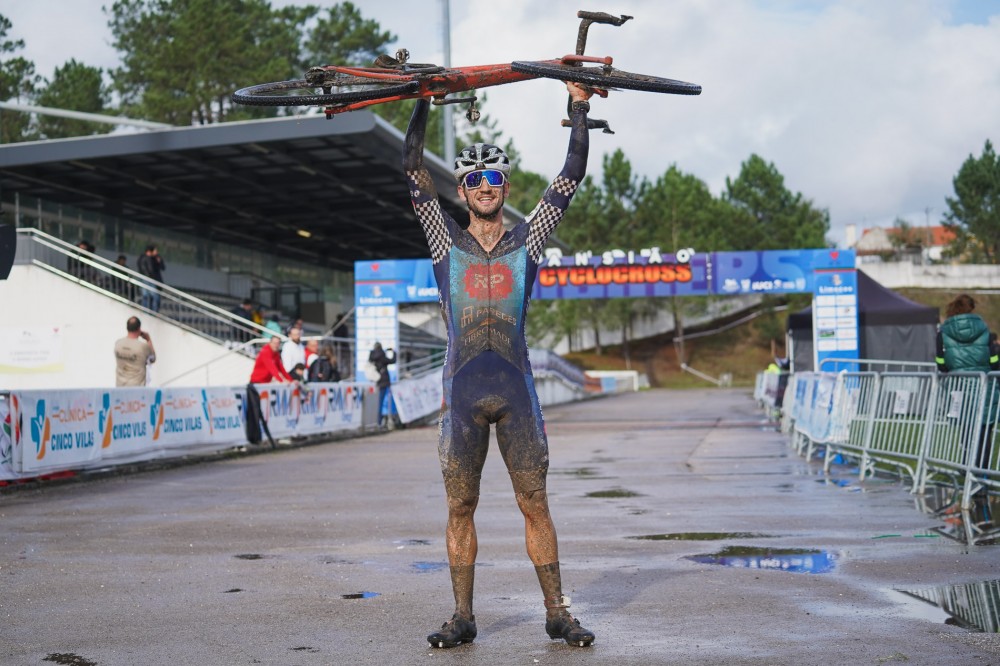 Bruno Silva repete triunfo da vspera e assume liderana da Taa de Portugal de Ciclocrosse