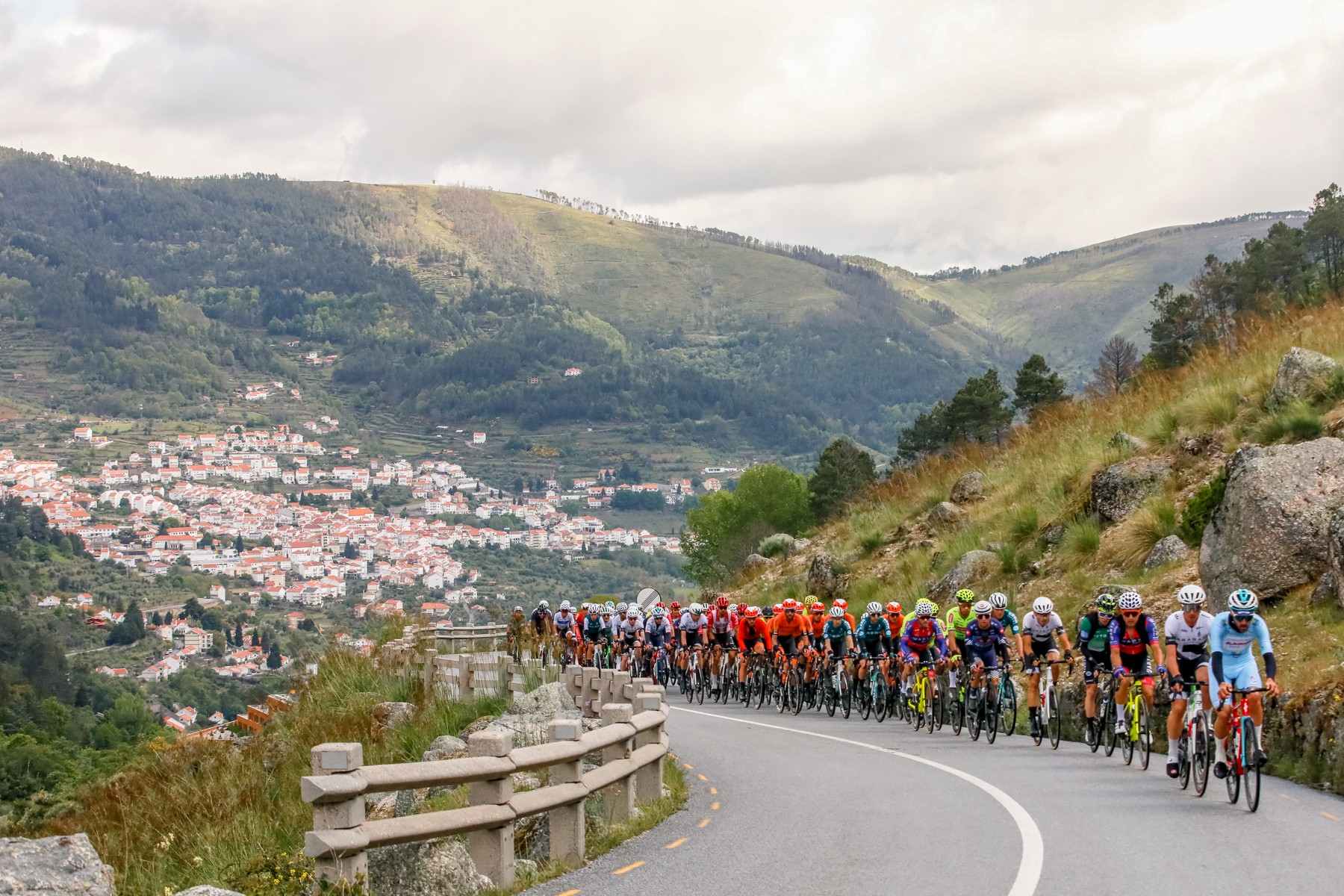 GP Internacional Beiras e Serra da Estrela na estrada e deciso na Taa de Cadetes