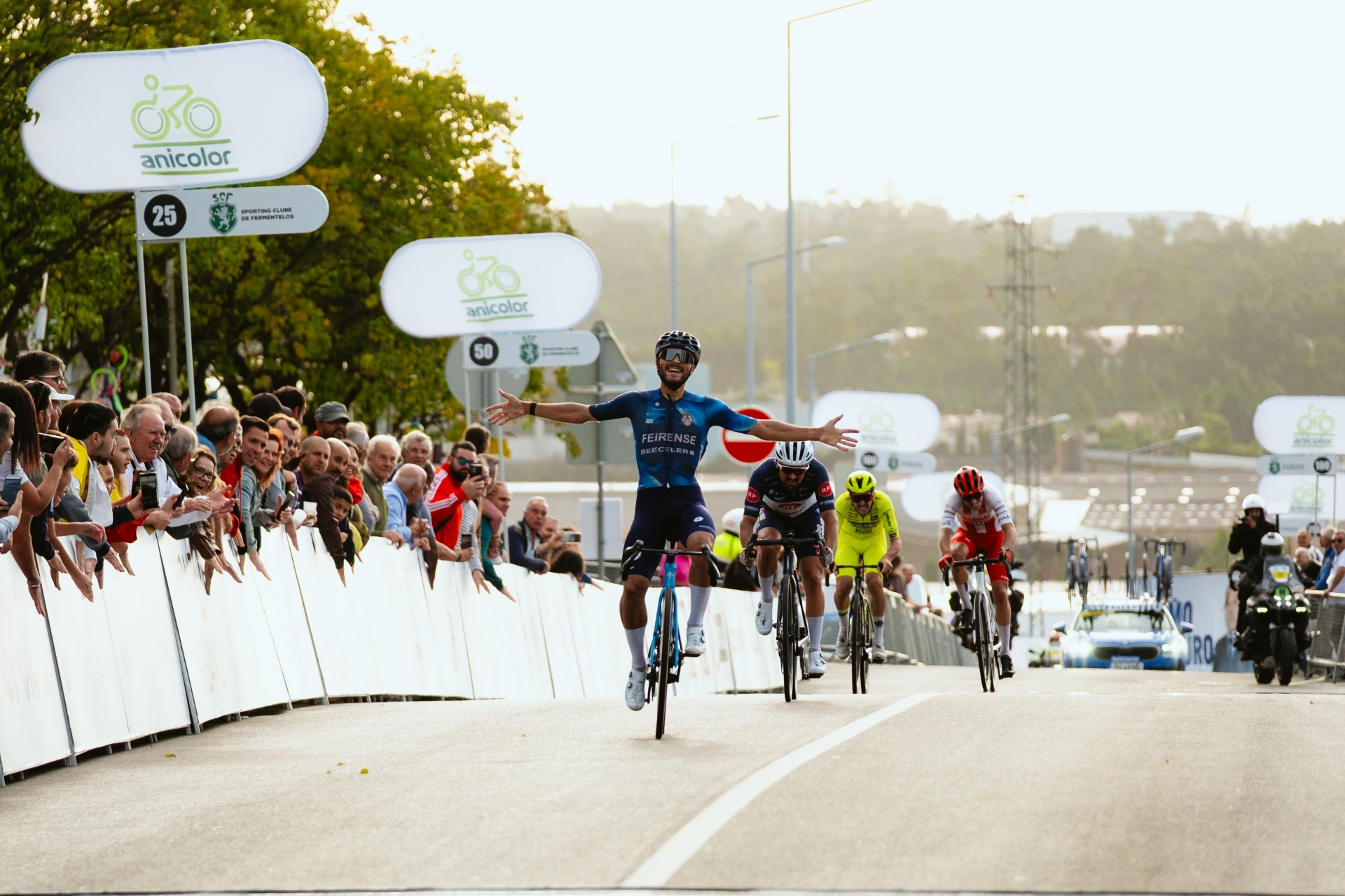 Diogo Gonalves festeja em Oliveira do Bairro e Guerin veste de amarelo