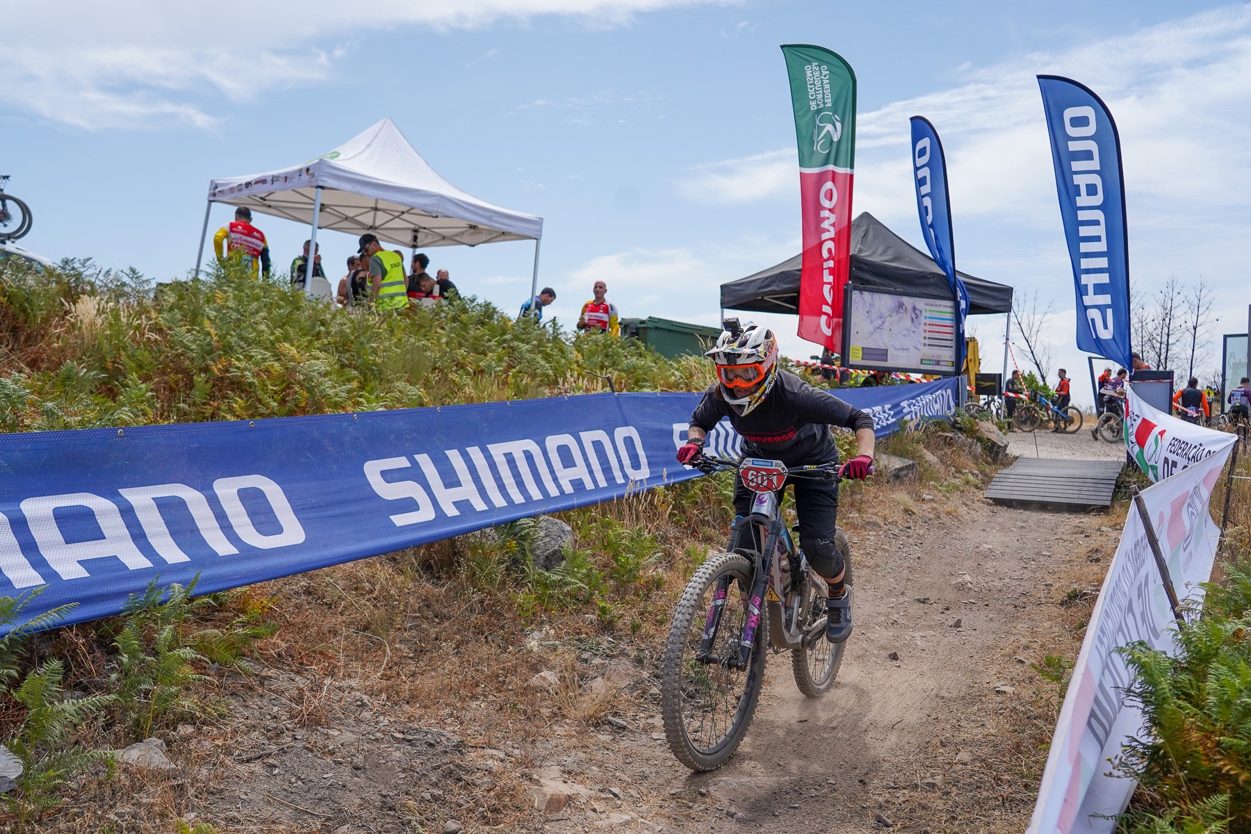Ana Leite e Jos Borges conquistam ttulos nacionais de enduro em Proena-a-Nova