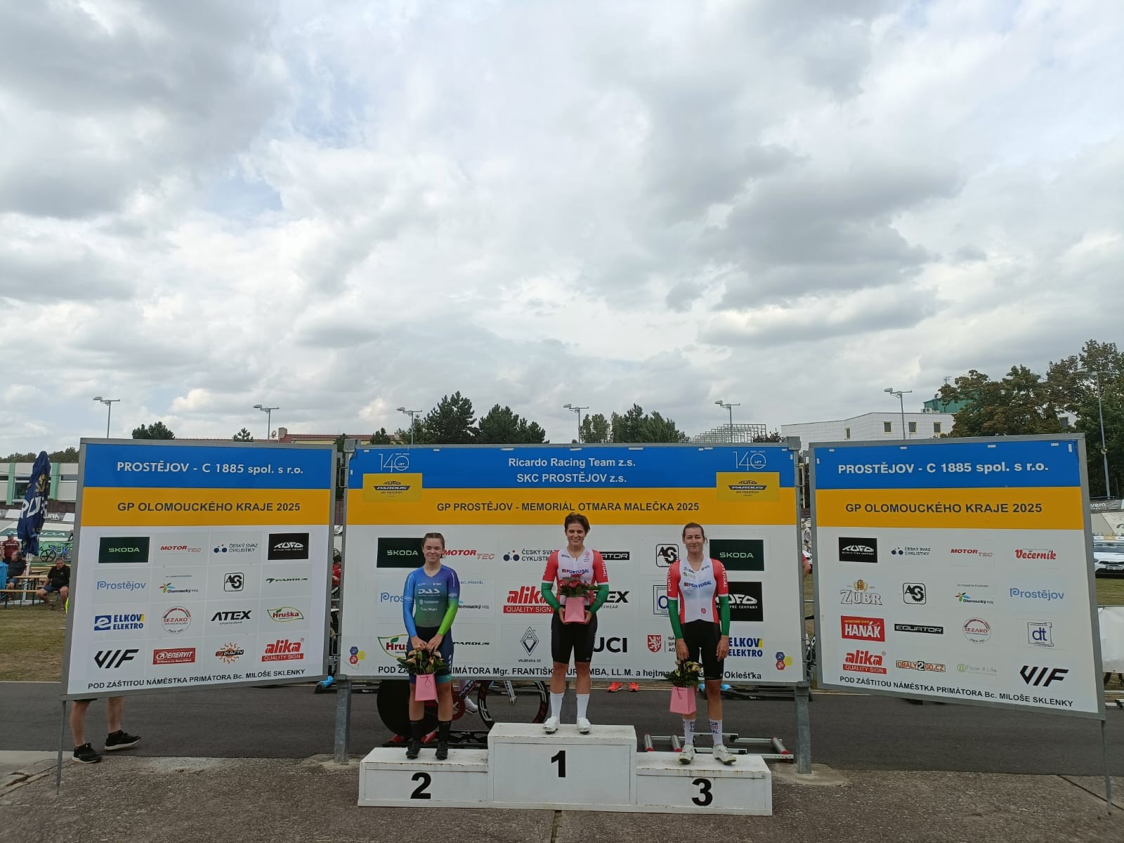 Maria Martins e Daniela Campos brilham na Chquia em busca de pontos para o Mundial de Pista