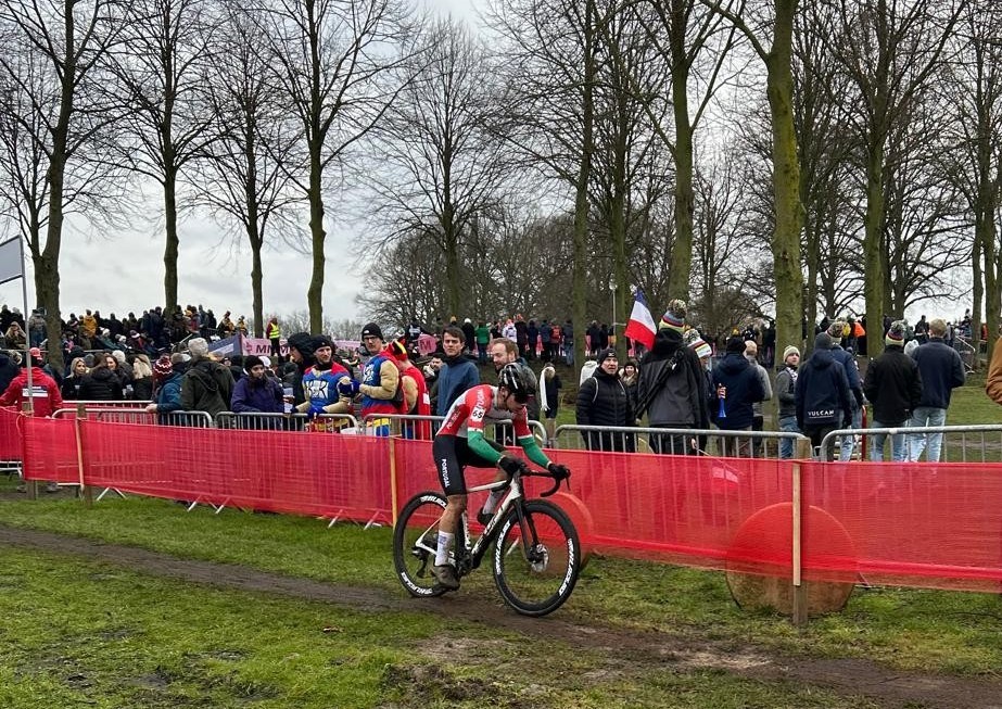 Jo�o Vig�rio e Hugo Ramalho estrearam por Portugal a categoria J�nior no Mundial de Ciclocrosse