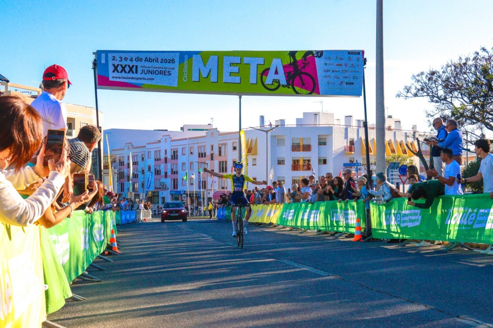 Jop Biggelaar conquista a primeira etapa da Volta ao Concelho de Loul� de Juniores