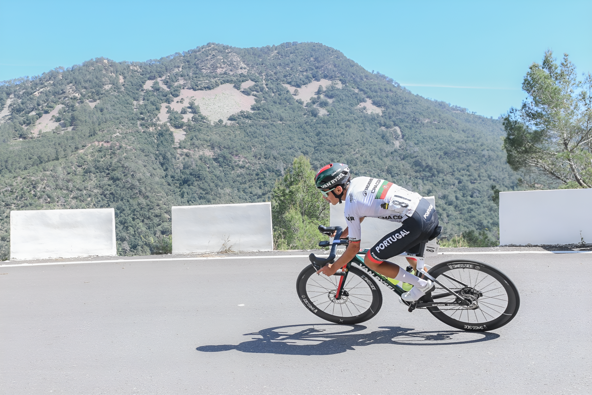 Gon�alo Costa � o melhor portugu�s na Corrida da Paz ap�s jornada dupla