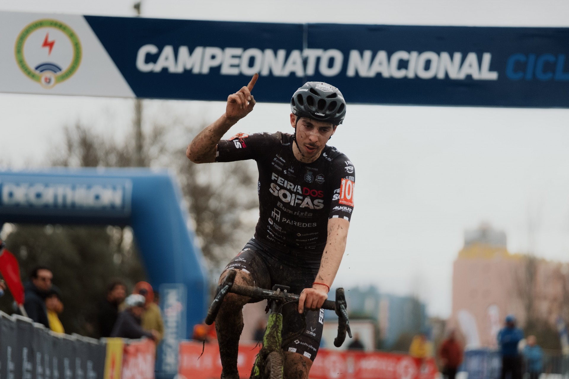 Rafael Sousa e Beatriz Guerra renovam t�tulos nacionais de ciclocrosse