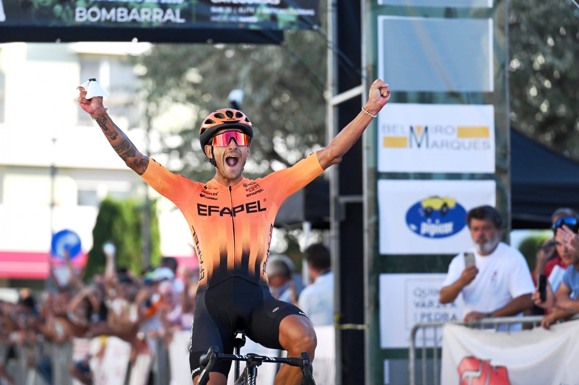 Tiago Antunes vence em casa as 12 Voltas � Gafa