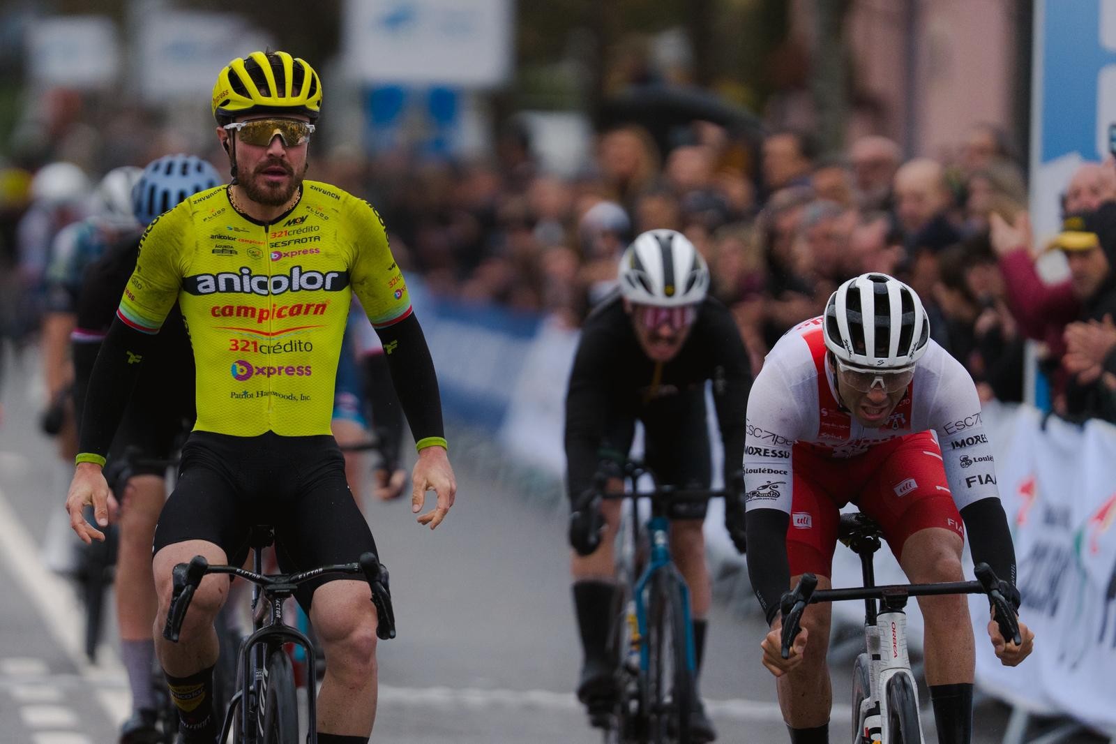 Prova de Abertura rima com Santi Mesa: terceira vit�ria para o colombiano