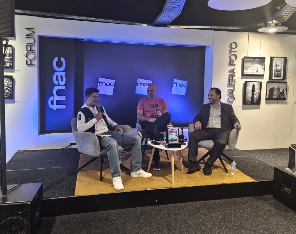 Jo�o Almeida inspira jovens na apresenta��o de novo livro