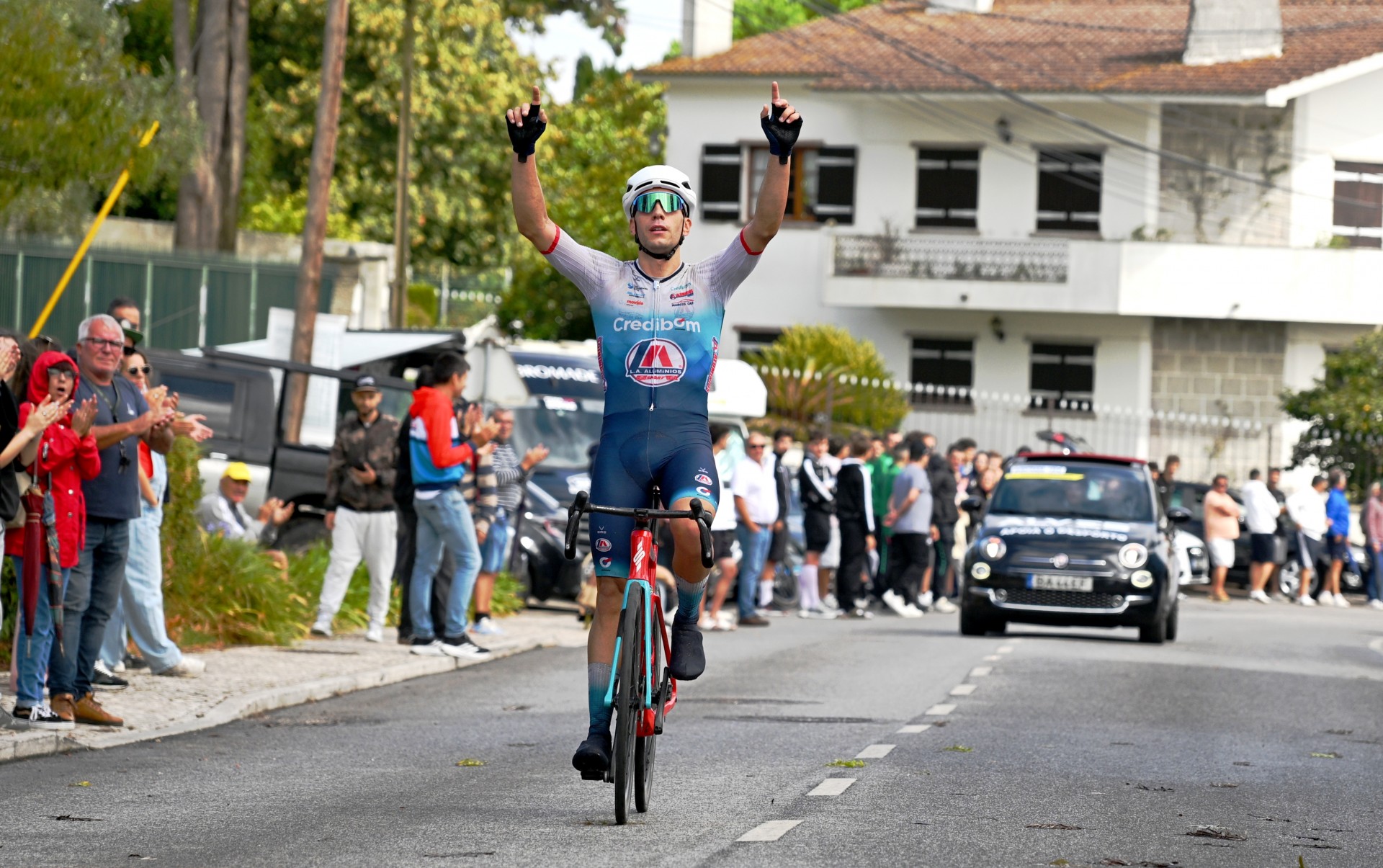 Diogo Narciso d� espet�culo e vence 84.� Circuito da Malveira
