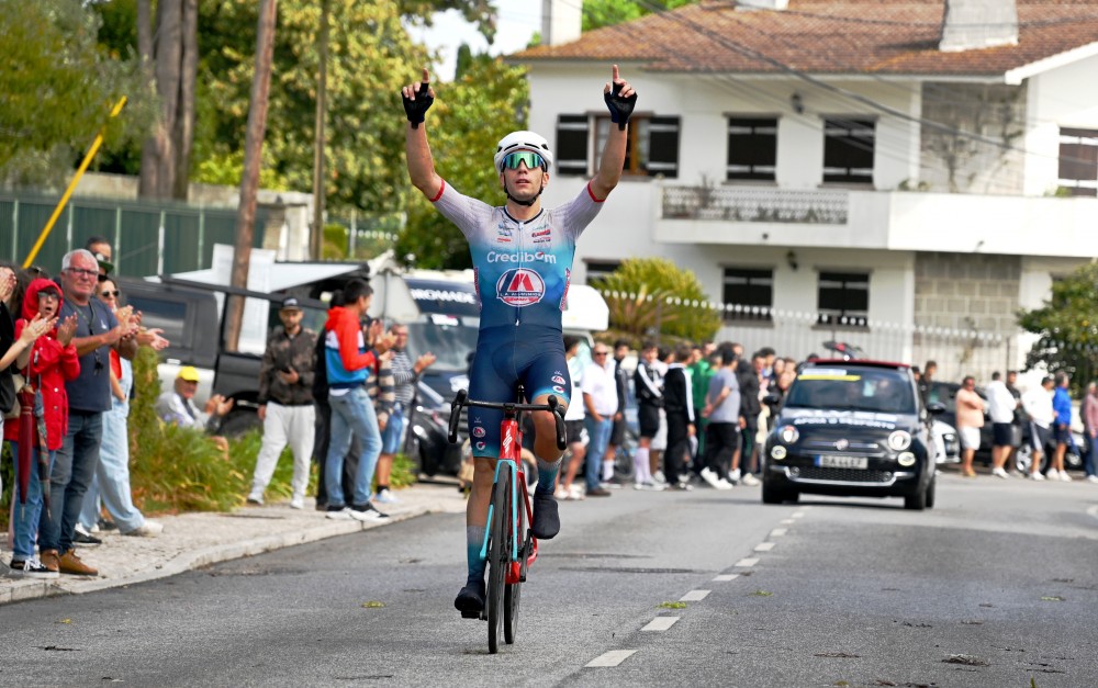 Diogo Narciso d� espet�culo e vence 84.� Circuito da Malveira