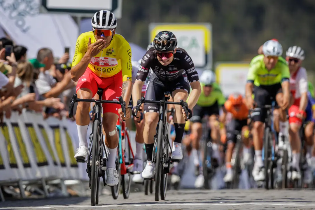 Tomas Contte bisa no Grande Pr�mio O Jogo/Leilosoc