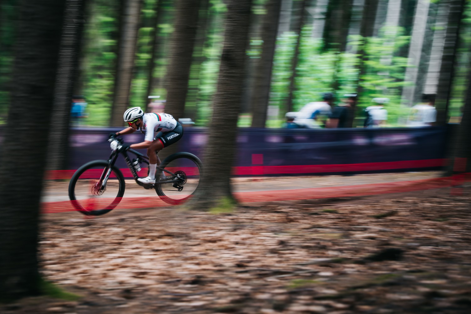 Portugal soma pontos UCI ap�s quatro dias na Ta�a do Mundo de XCO
