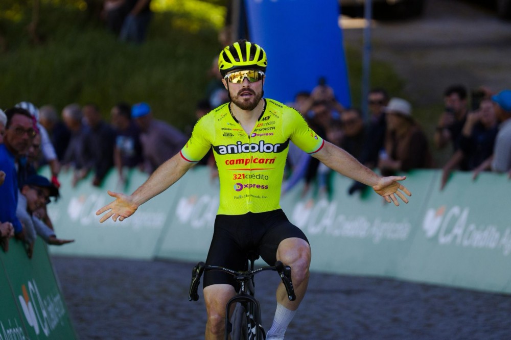 Mesa reina no Castelo e � o novo l�der da "Alentejana"