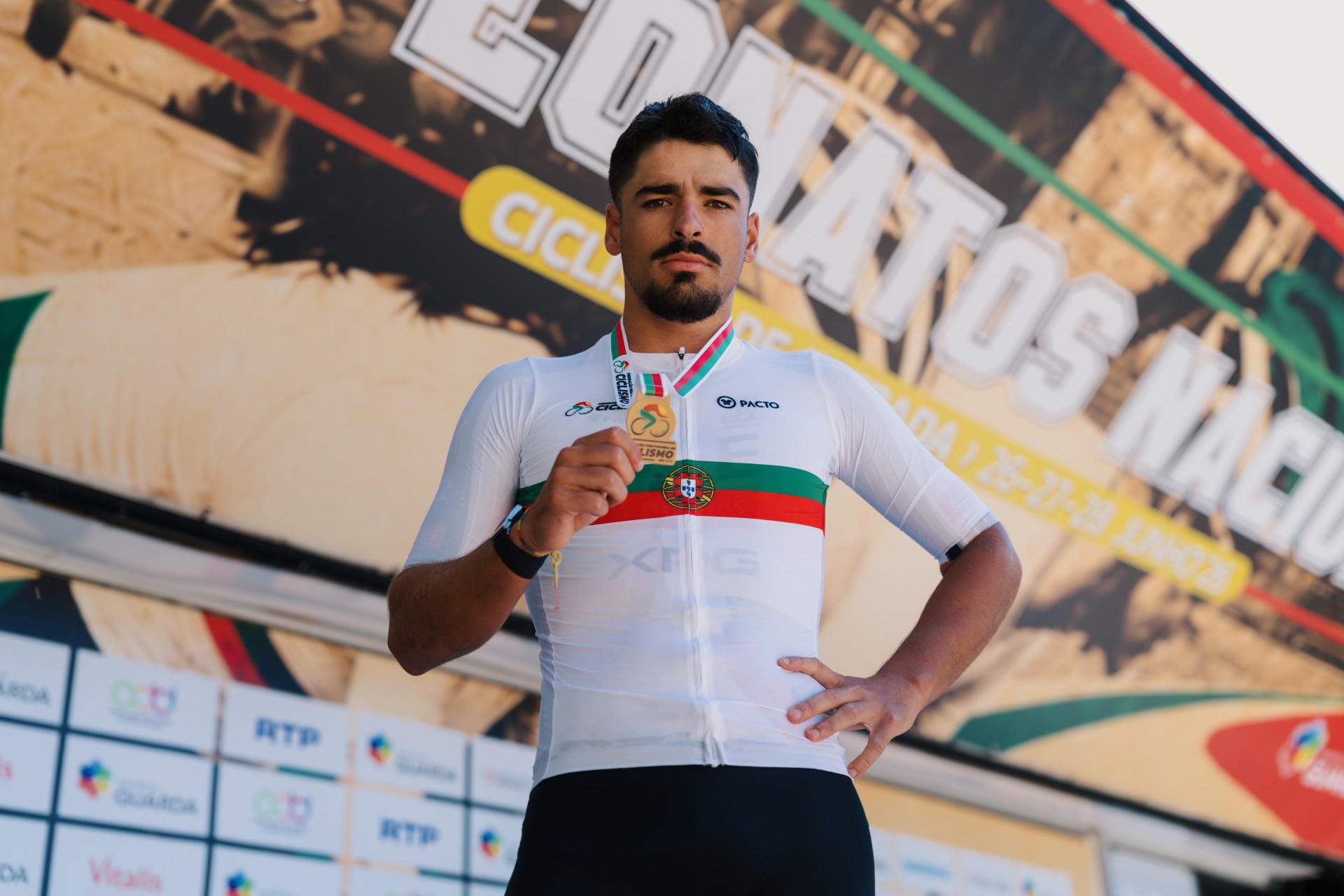 Ant�nio Morgado festeja dobradinha no Campeonato Nacional